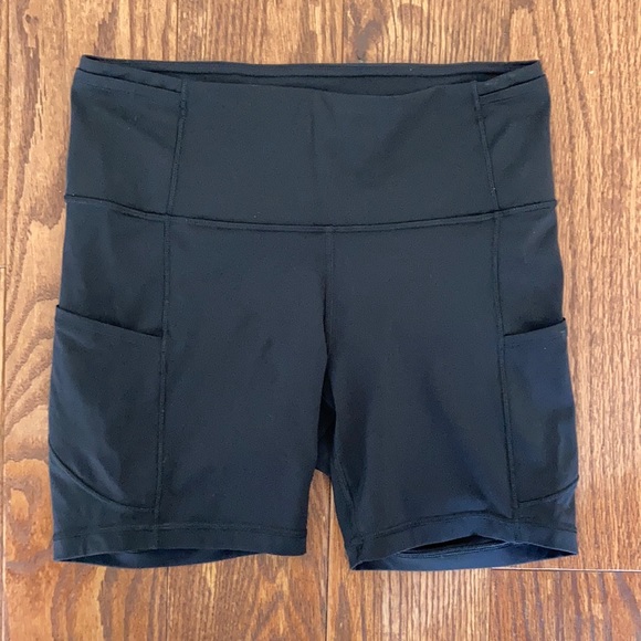 Lululemon Fast and Free Short 6” - Picture 3 of 4